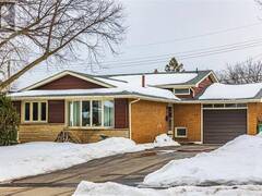 71 MOUNTBATTEN Drive Hamilton Ontario, L9C 3V6