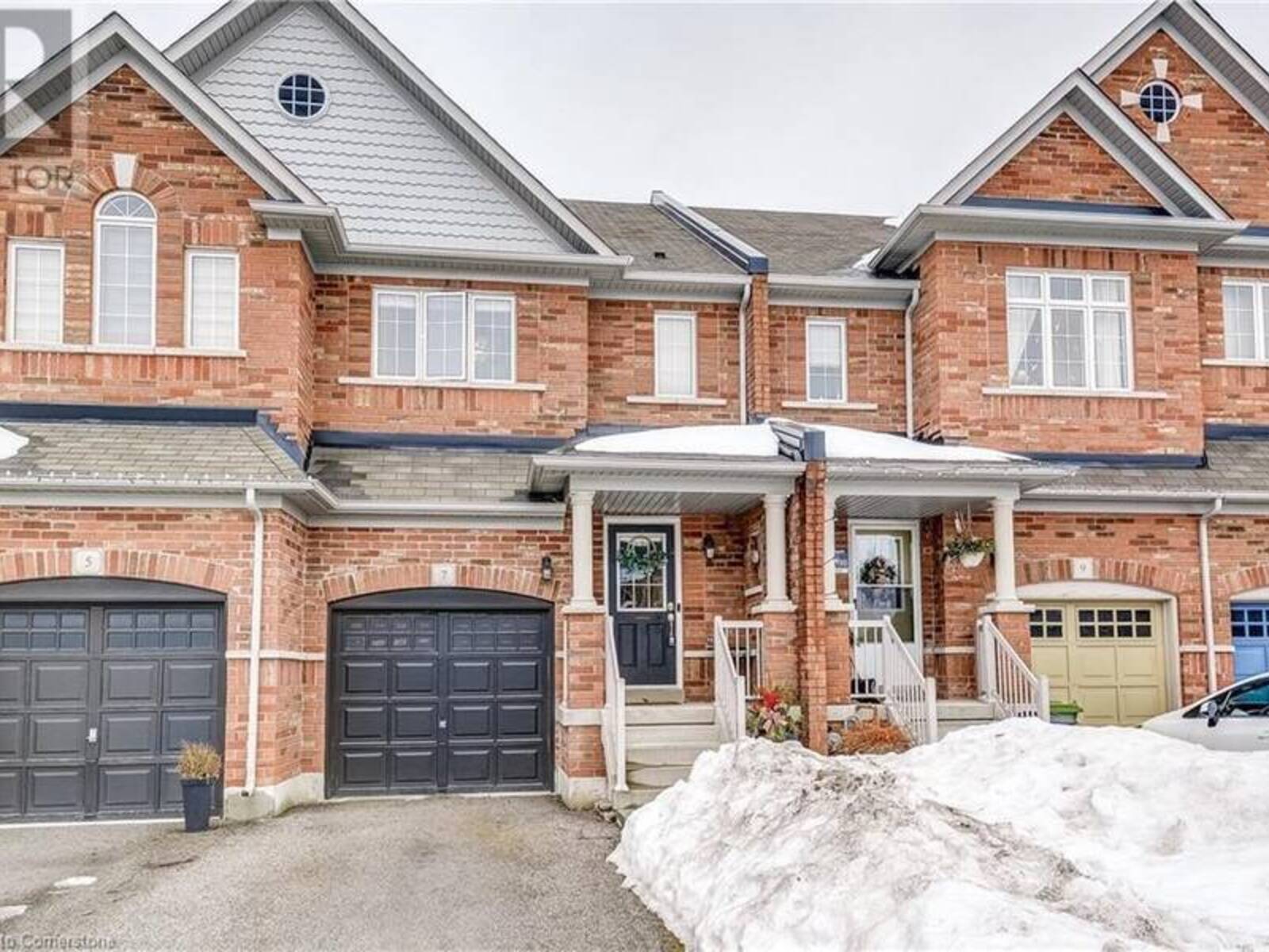 7 MCPHAIL Place, Waterdown, Ontario L8B 0R5