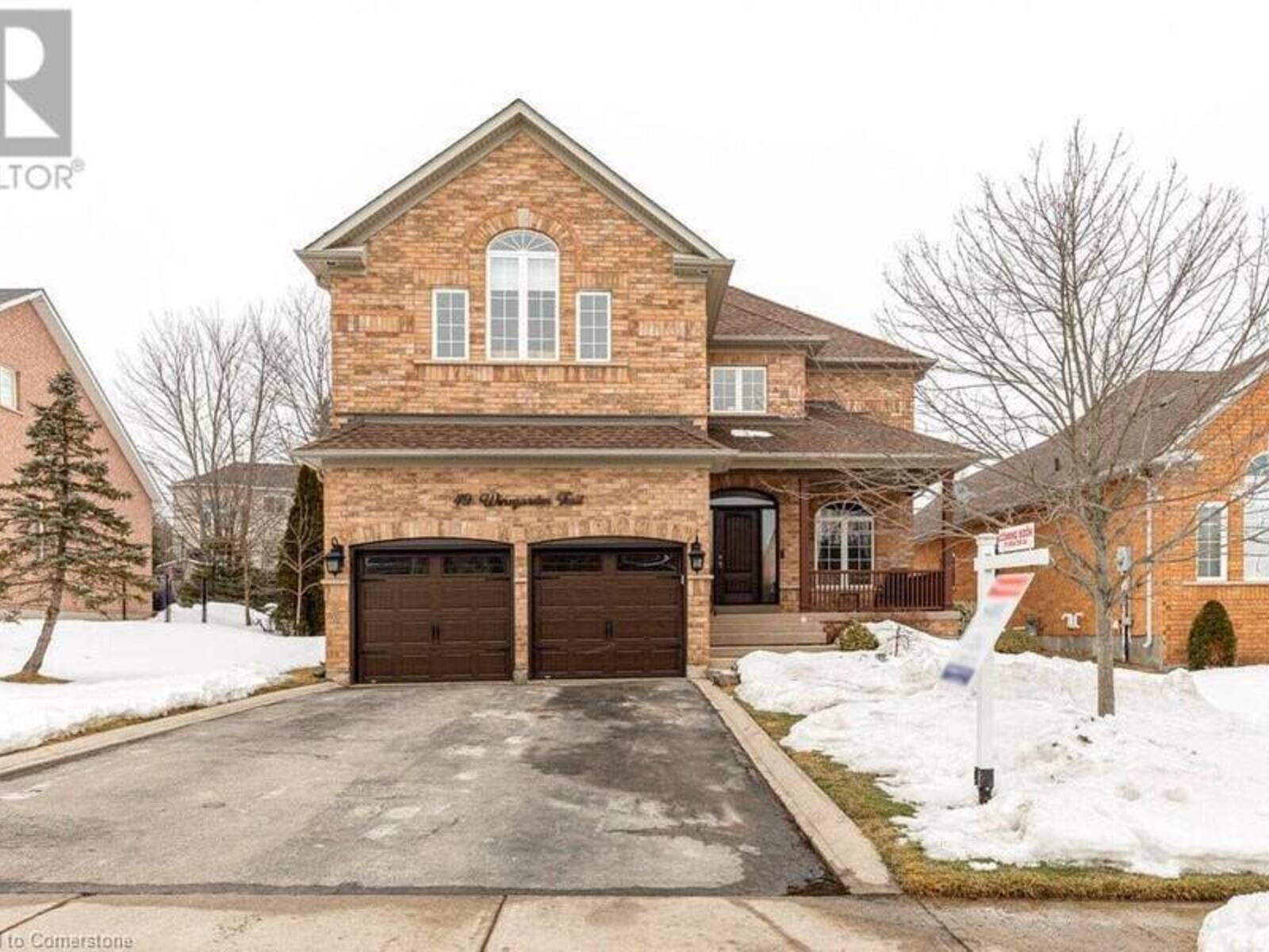 49 WINEGARDEN Trail, Dundas, Ontario L9H 7M1