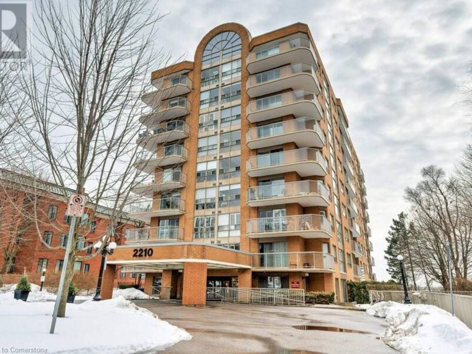 2210 LAKESHORE Road Unit# 704, Burlington, Ontario L7R 4J9