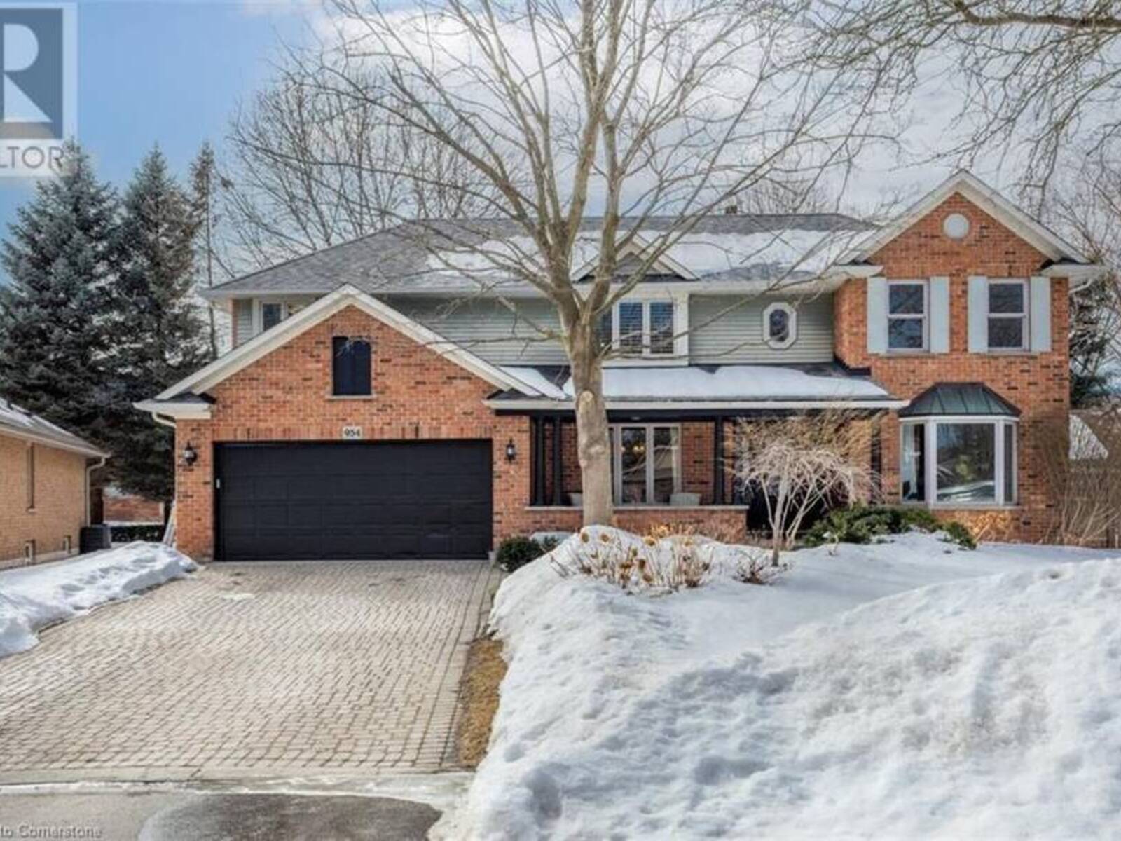 954 WINTERGREEN Place, Burlington, Ontario L7T 4K4