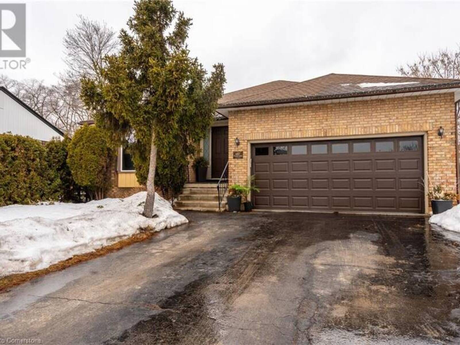 687 PENNY Lane, Burlington, Ontario L7T 4H9