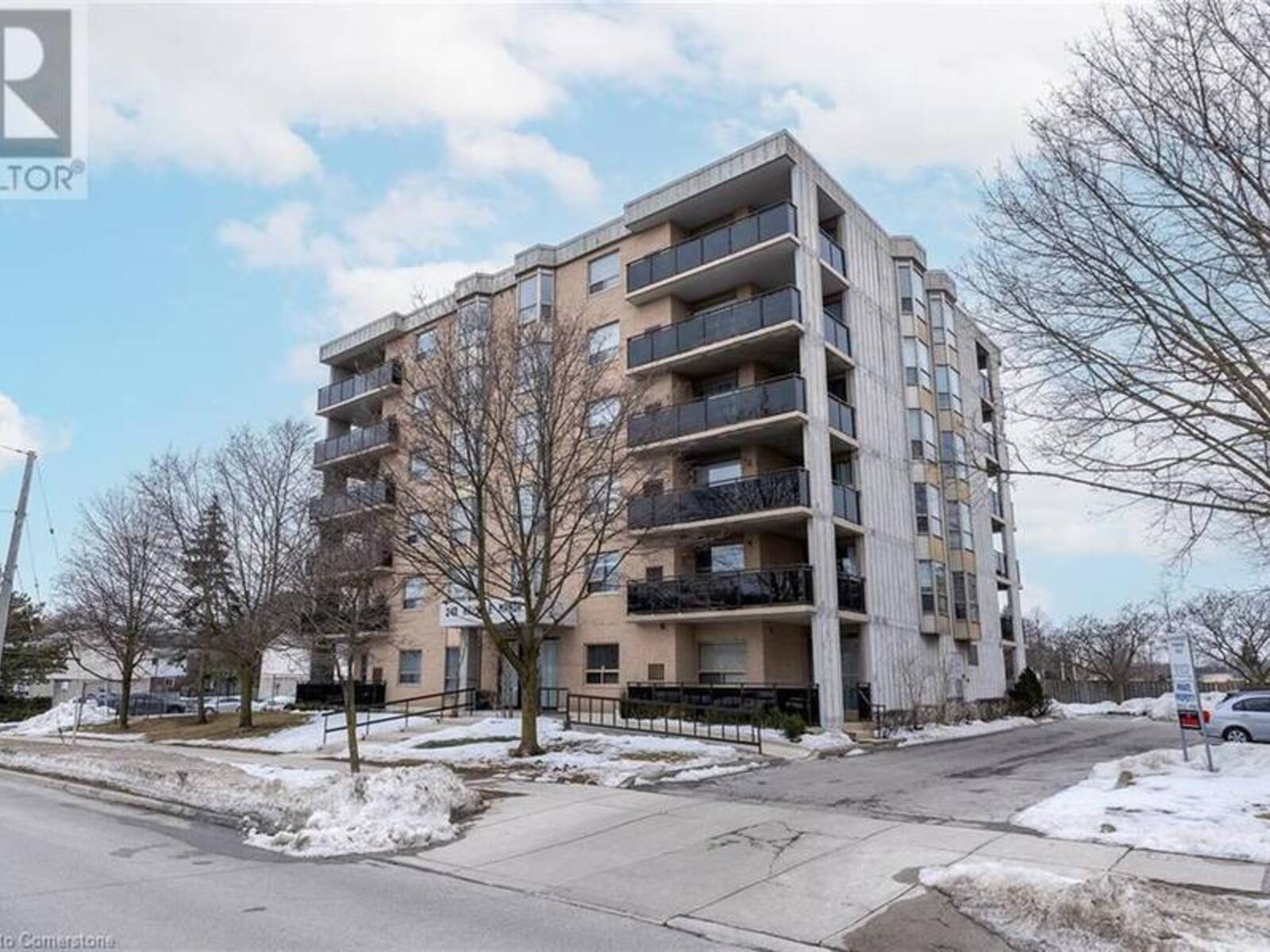 240 QUIGLEY Road Unit# 404, Hamilton, Ontario L8K 5M9