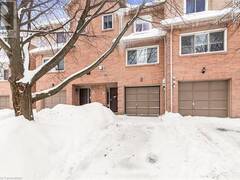 26 MOSS Boulevard Unit# 32 Dundas Ontario, L9H 6W7