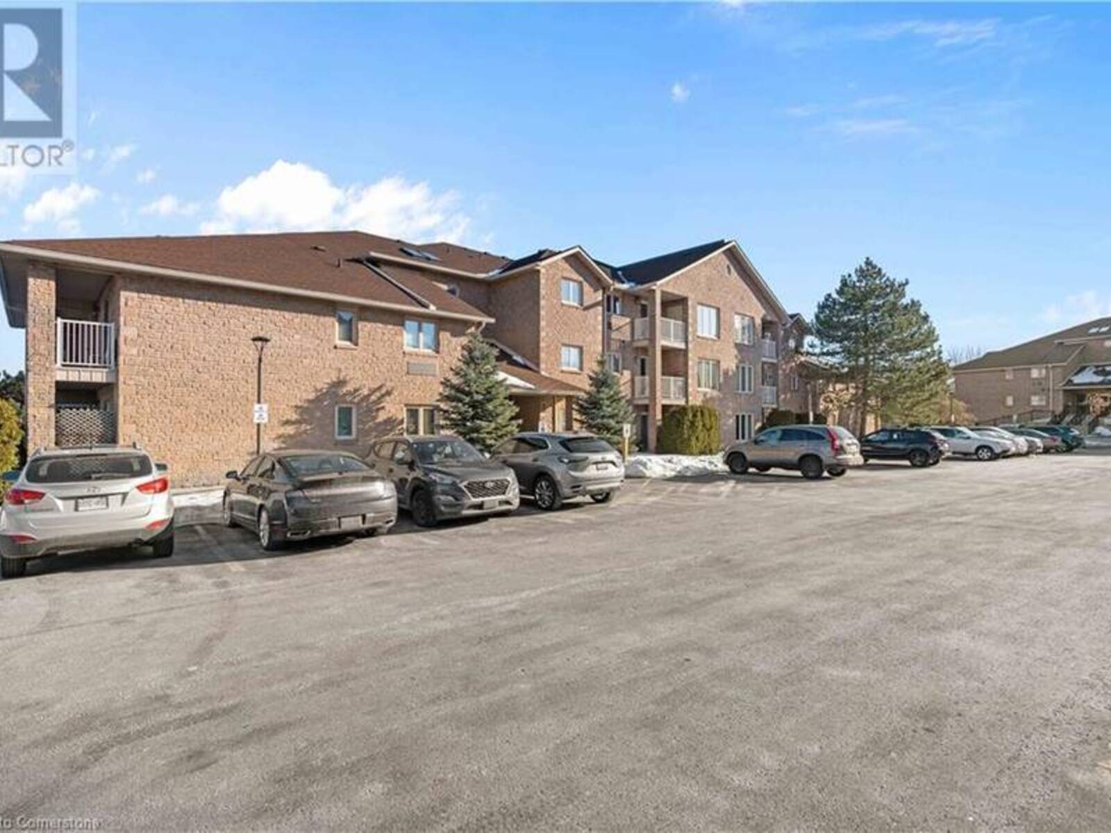 3050 PINEMEADOW Drive Unit# 40, Burlington, Ontario L7M 3X5