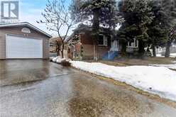 292 GLENHOLME Avenue | Hamilton Ontario | Slide Image Three