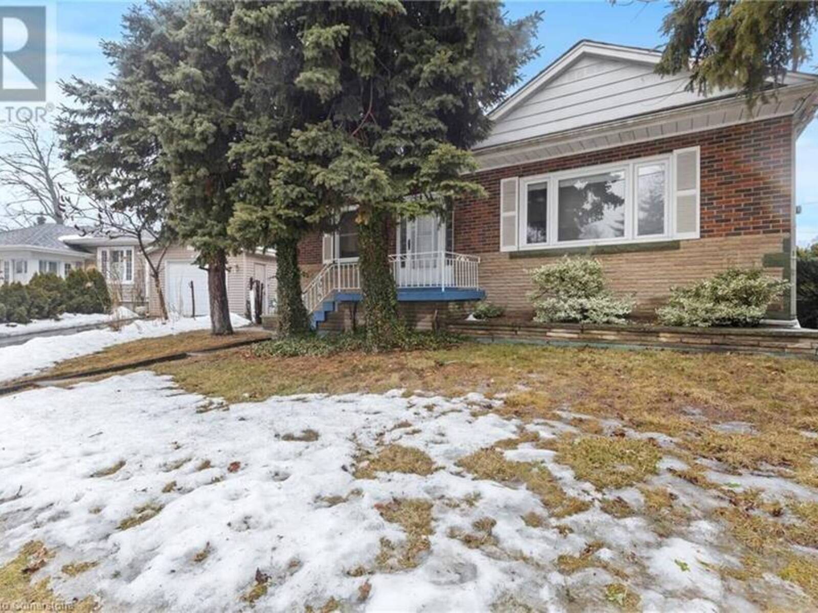 292 GLENHOLME Avenue, Hamilton, Ontario L8K 3M3