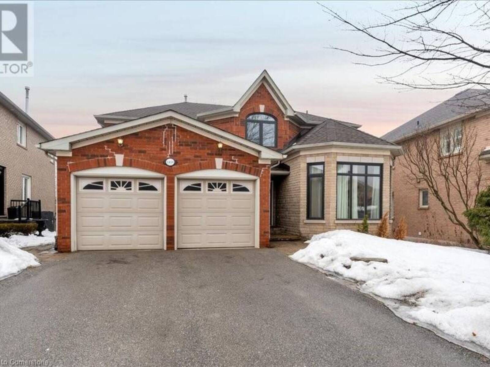 1459 BAYSHIRE Drive, Oakville, Ontario L6H 6E8