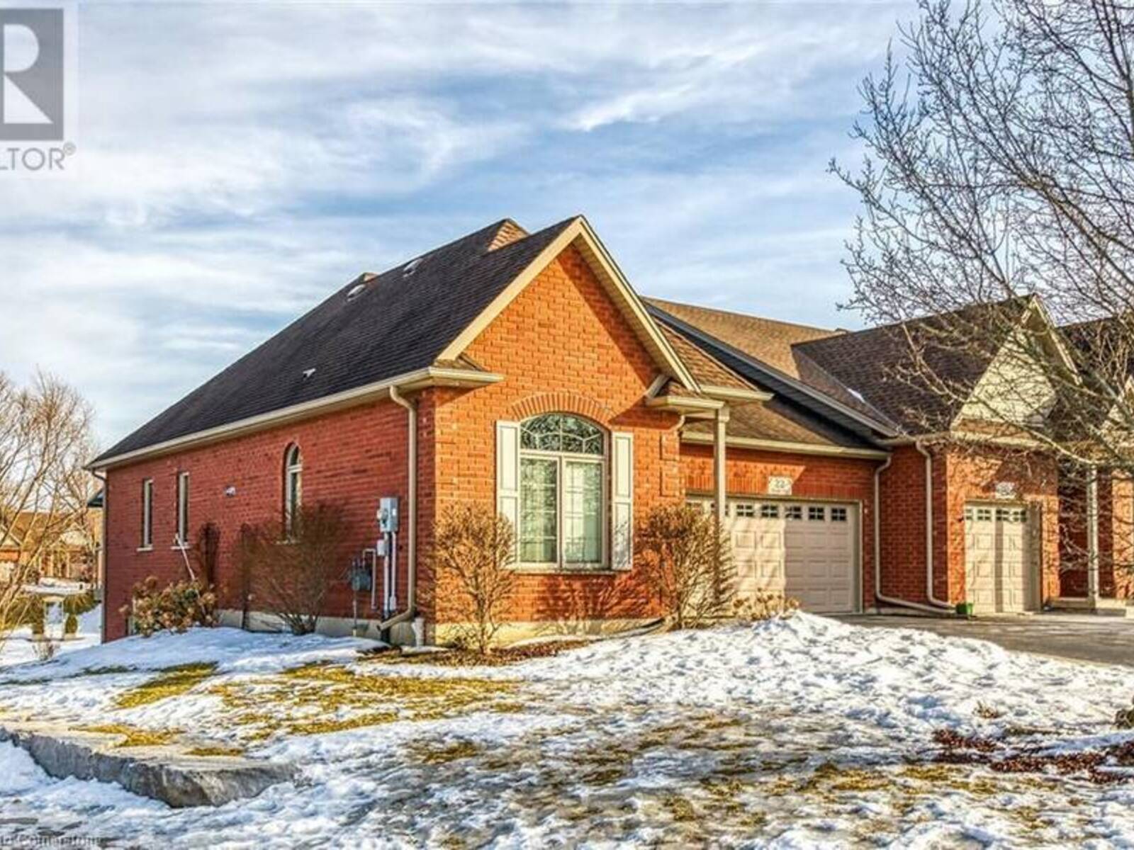 22 ISAAC Court, Caledonia, Ontario N3W 0A7