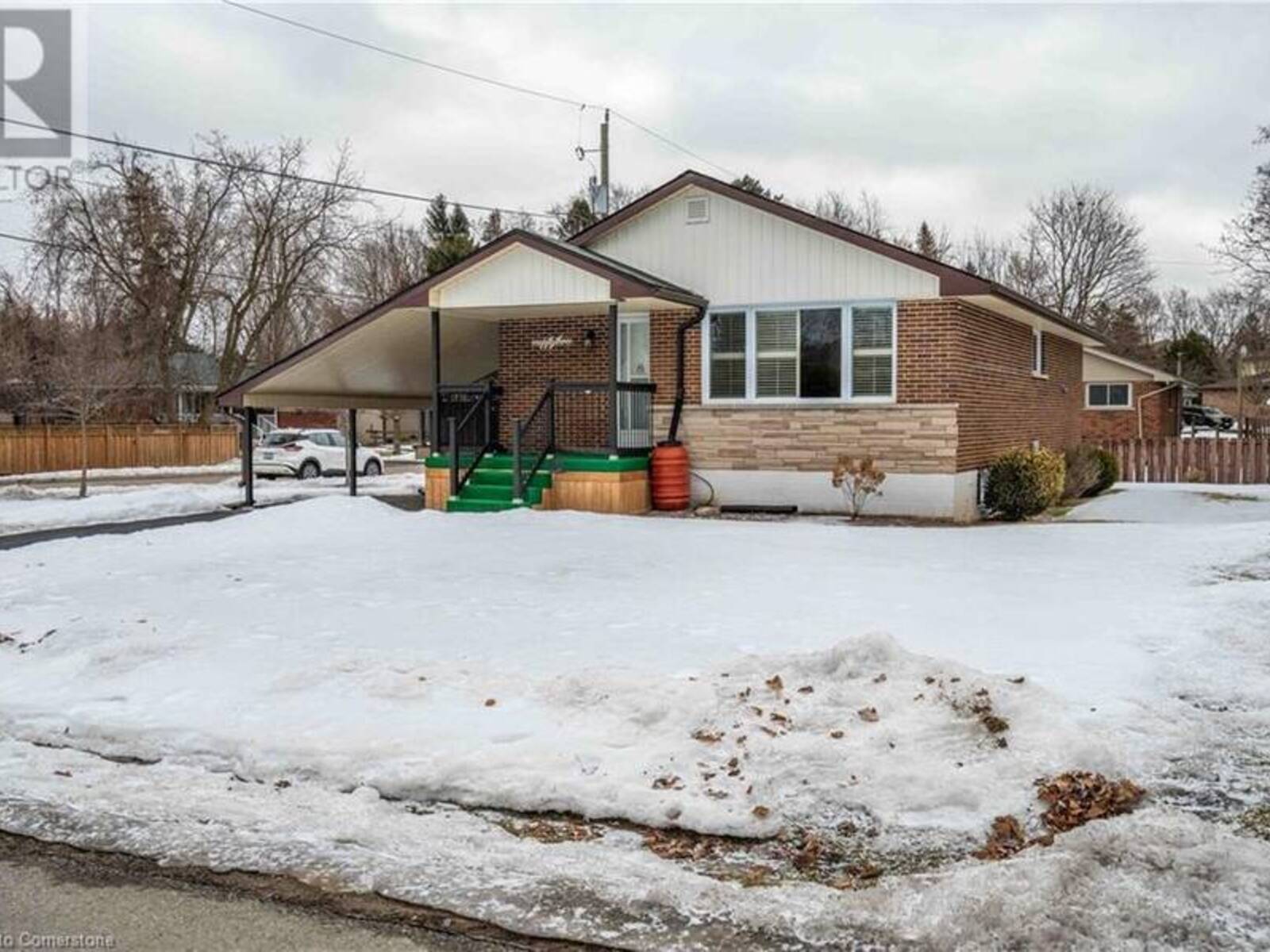 153 RENFREW Street, Caledonia, Ontario N3W 1E8