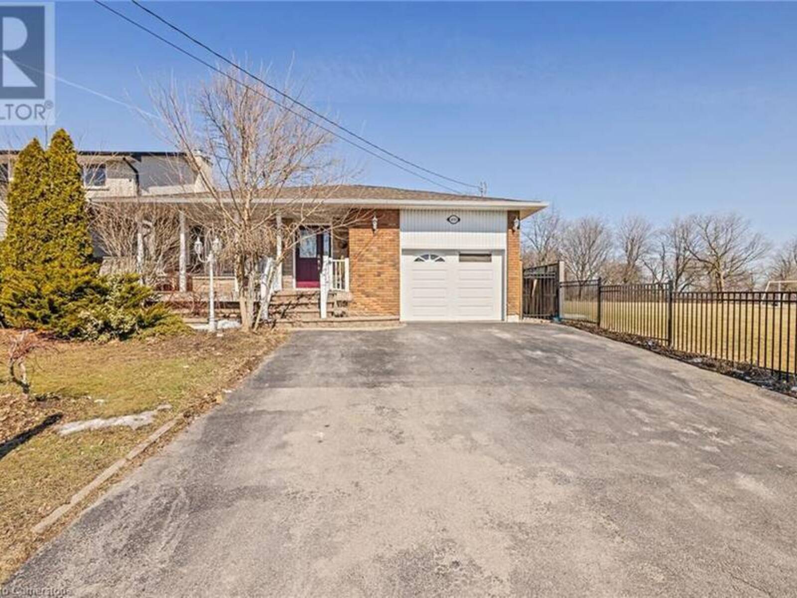 490 QUEEN VICTORIA Drive, Hamilton, Ontario L8W 1G9