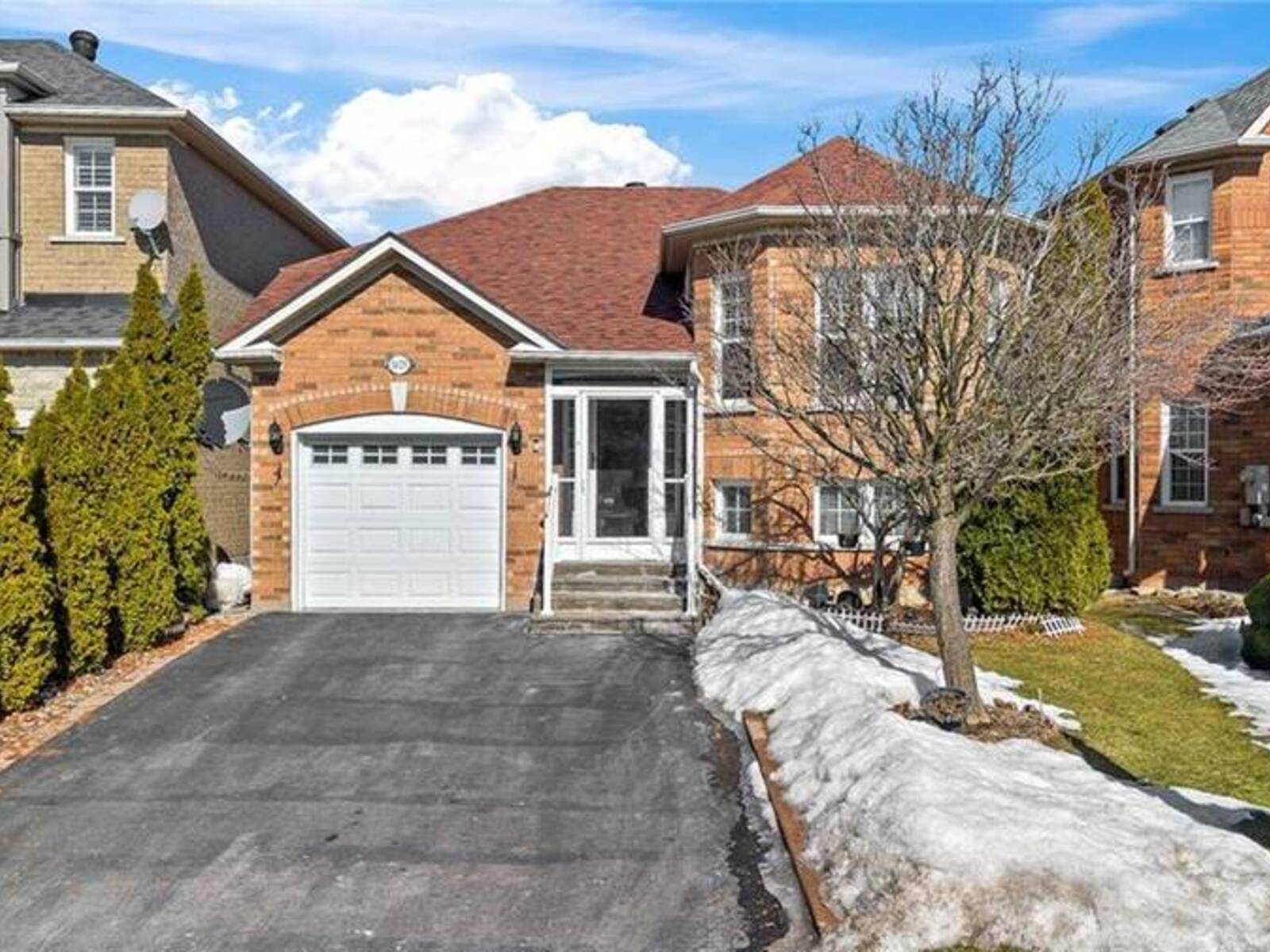 5629 LONGFORD Drive, Mississauga, Ontario L5M 7B6