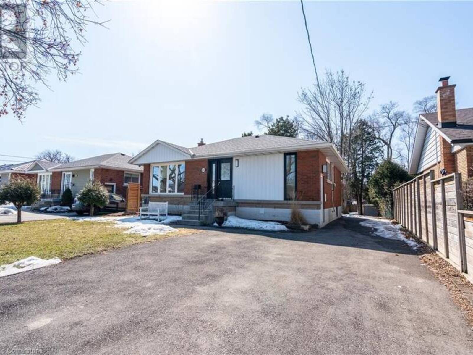 1232 HOMEWOOD Drive, Burlington, Ontario L7P 2M4