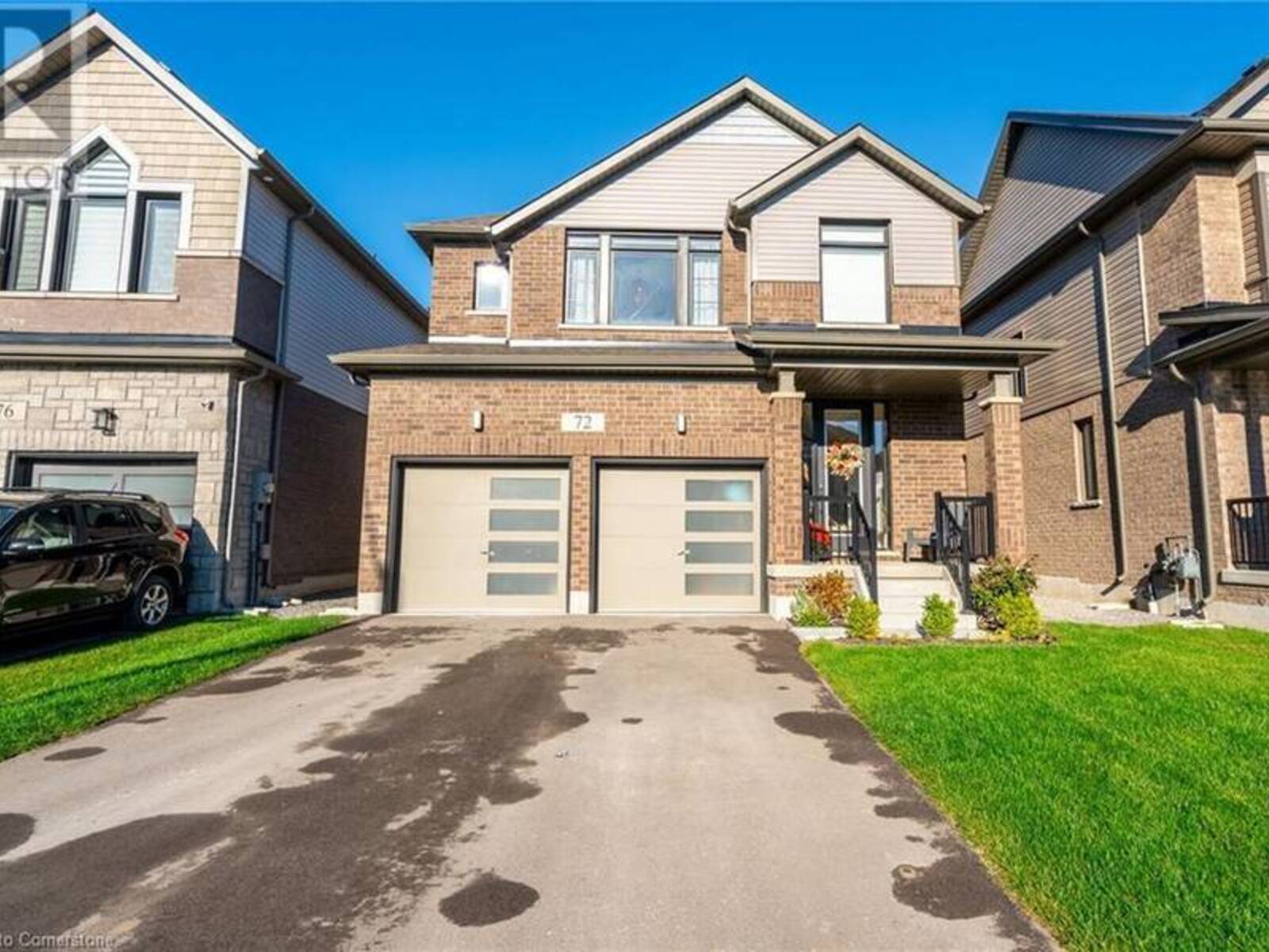 72 FAIREY Crescent, Hamilton, Ontario L0R 1W0