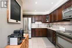 1135 MCCRANEY Street E Unit# 30 | Oakville Ontario | Slide Image Ten