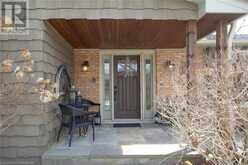 15 COACHMAN Crescent | Hamilton Ontario | Slide Image Four