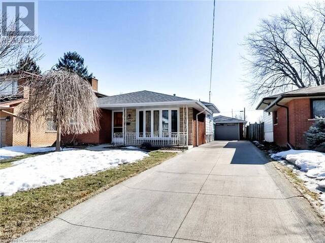 47 BURRWOOD Drive Hamilton Ontario, L9C 3S9 - 3 Bedrooms Home For Sale