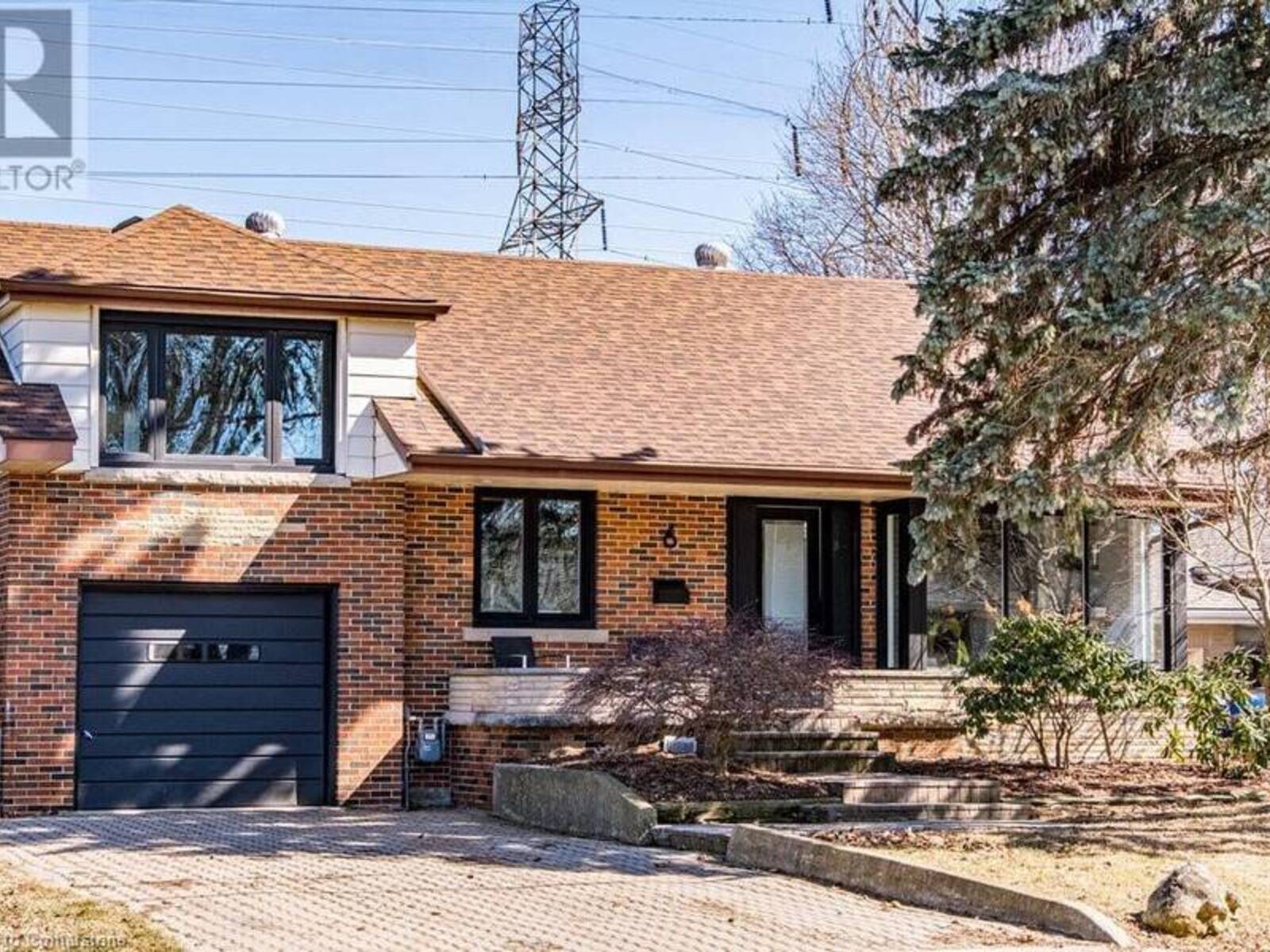 6 SHIRLEY Street, Dundas, Ontario L9H 4S3