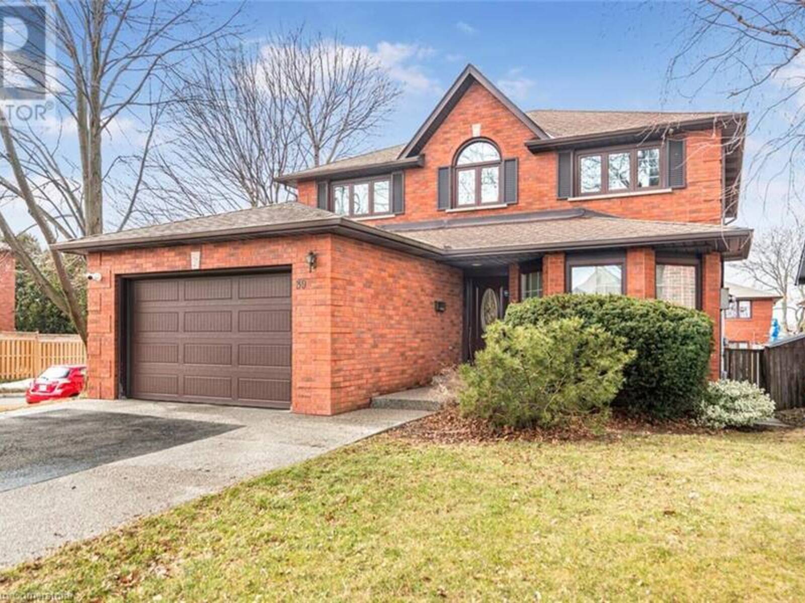 39 GUILDWOOD Drive, Hamilton, Ontario L9C 6S3