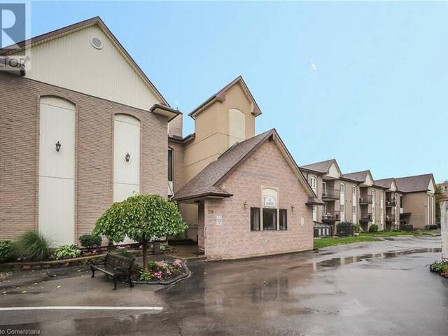 20 JOHN Street Unit# 202 Grimsby Ontario, L3M 1X5 - 2 Bedrooms Condo For Sale