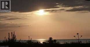 971 BEACH Boulevard | Hamilton Ontario | Slide Image Fourteen