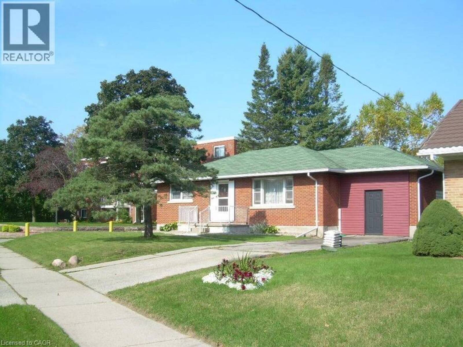 160 ERB Street E, Waterloo, Ontario N2J 1M4