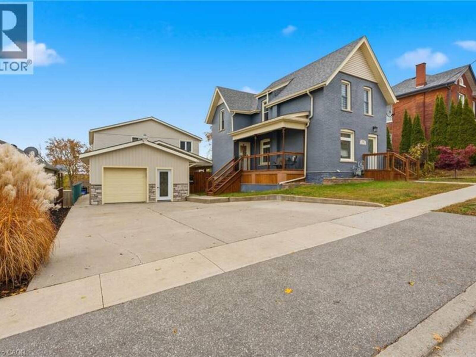 26 TERRACE HILL Street, Brantford, Ontario N3R 1E9