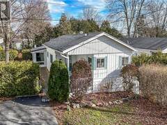 45 PARK Lane Puslinch Ontario, N0B 2J0