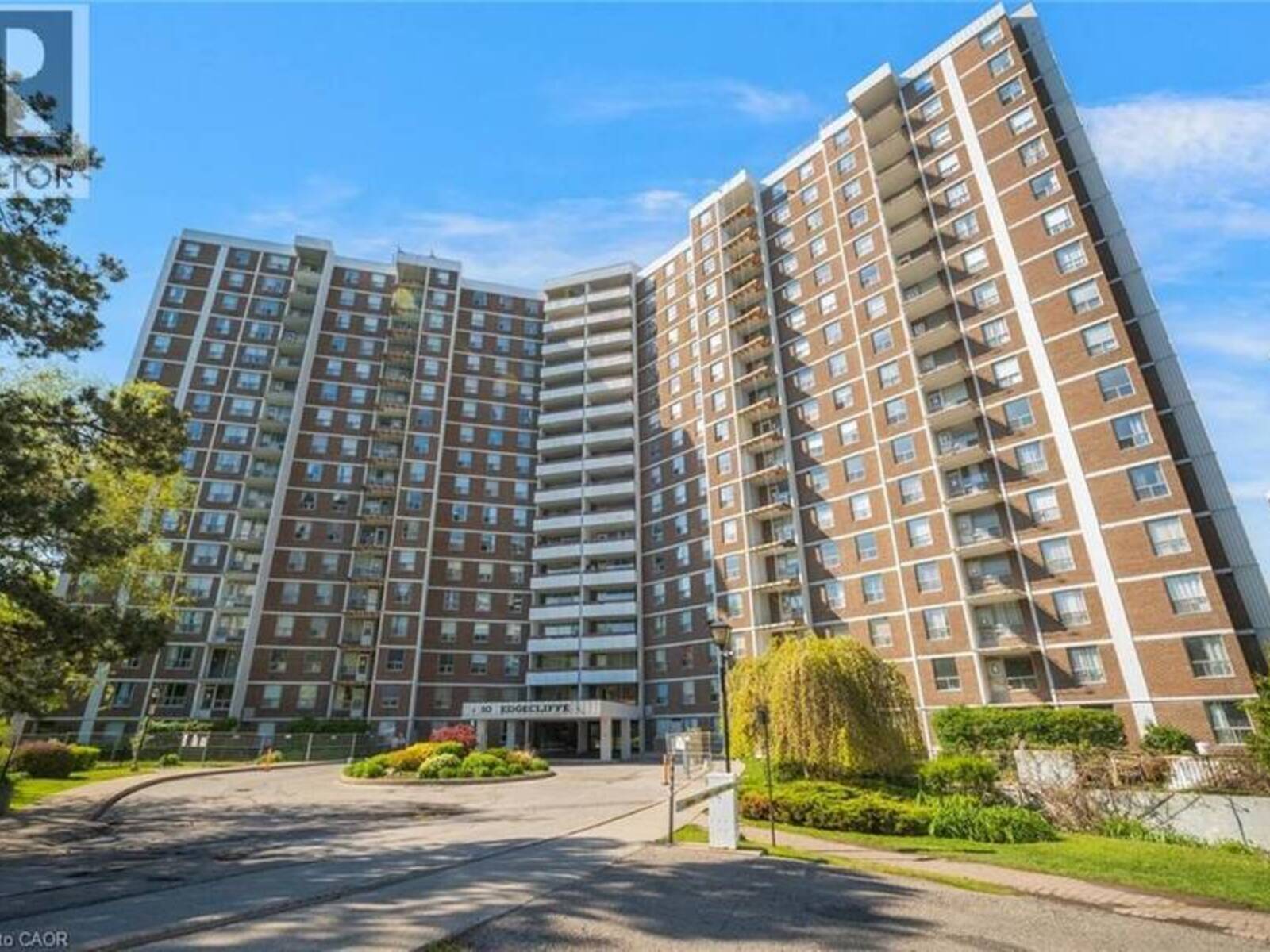 10 EDGECLIFF GOLFWAY Unit# 206, Toronto, Ontario M3C 3A3
