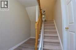 157 SILVERBIRCH Boulevard | Hamilton Ontario | Slide Image Seventeen