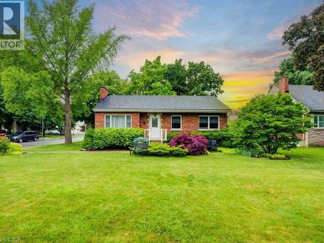 1 BRYANT Court Hamilton Ontario, L8K 4A9 - 3 Bedrooms Home For Sale