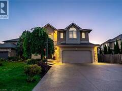 18 KONSTANTINE Court Hamilton Ontario, L9B 2T3