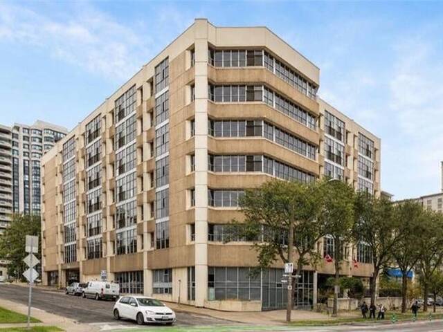 66 BAY Street S Unit# 505 Hamilton Ontario, L8P 4Z6 - 3 Bedrooms Condo For Sale