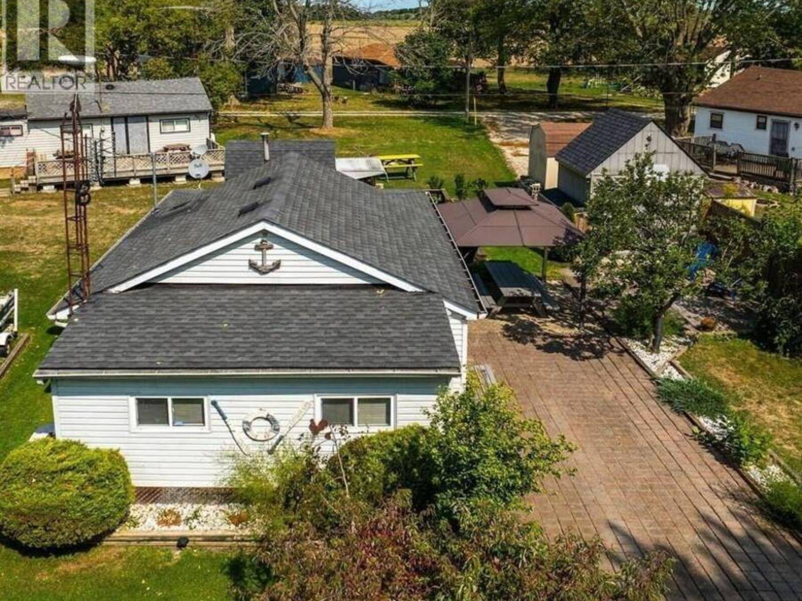 17 MAPLE Lane, Selkirk, Ontario N0A 1P0