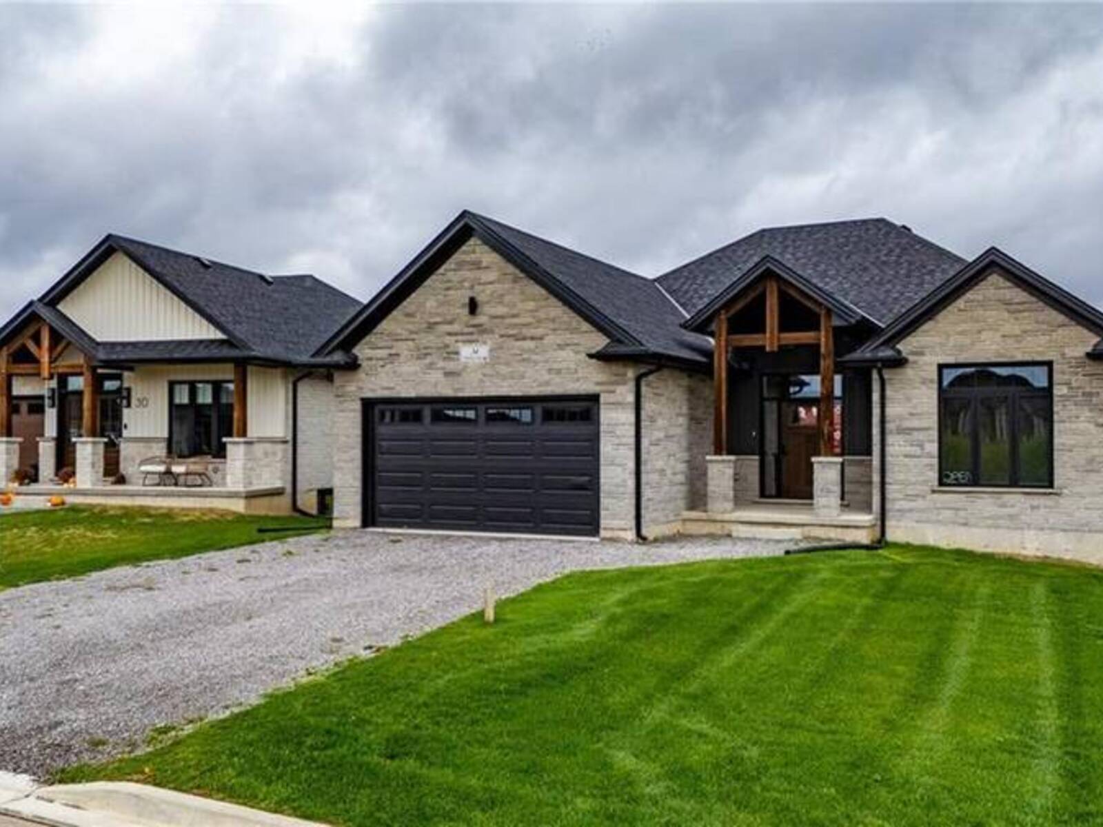 34 ANDREW Avenue, Simcoe, Ontario N3Y 4Y8