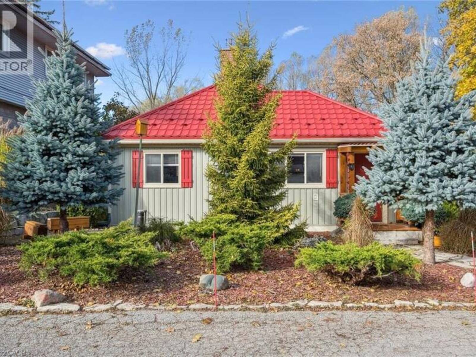 32 HOLLY Trail, Cambridge, Ontario N3C 2V4