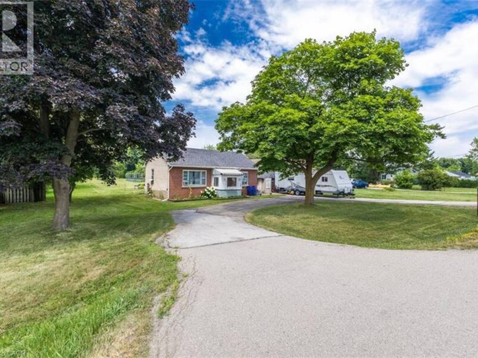 2718 UPPER JAMES Street, Hamilton, Ontario L0R 1W0