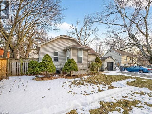 2450 WOODWARD Avenue Burlington Ontario, L7R 1T9 - 2 Bedrooms Home For Sale
