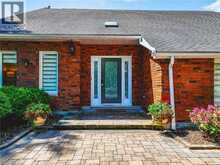 6 IRIS Court | Hamilton Ontario | Slide Image Eight
