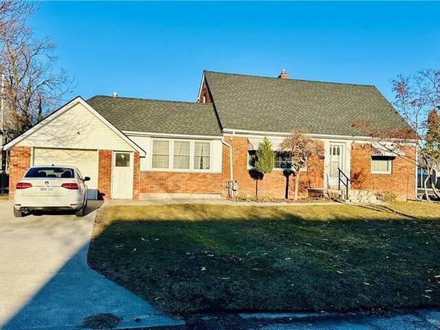486 MATTHEW BRADY Avenue Windsor Ontario, N8S 3J6 - 4 Bedrooms Home For Sale