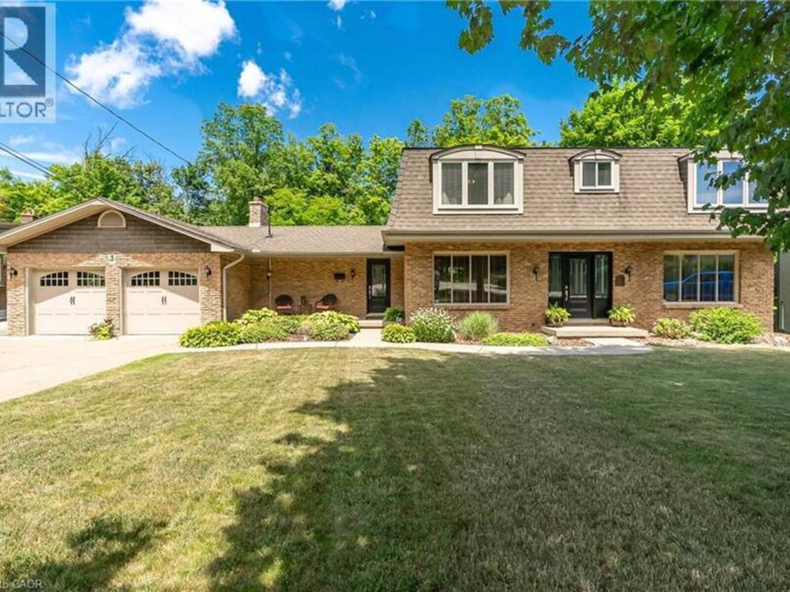 3 MAPLE Drive, Hamilton, Ontario L8G 3C1