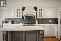 74 OAK KNOLL Drive | Hamilton Ontario | Slide Image Seventeen