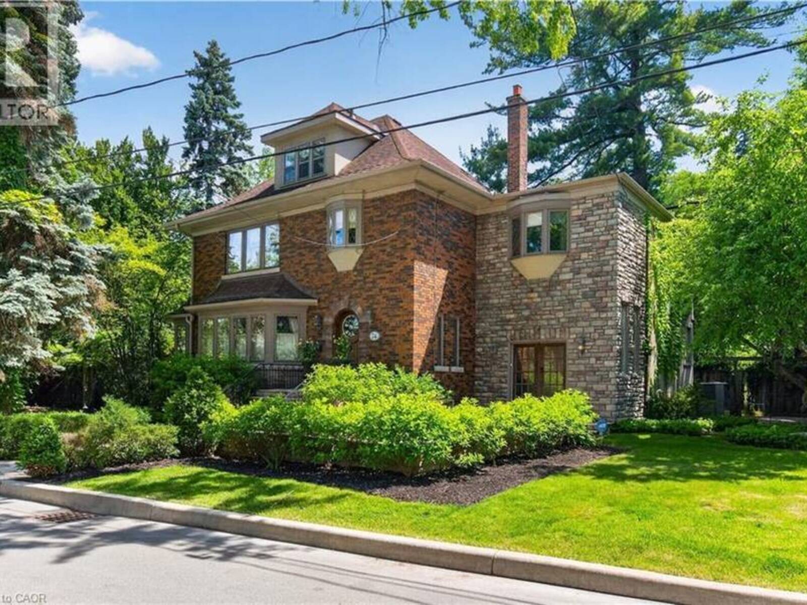 74 OAK KNOLL Drive, Hamilton, Ontario L8S 4C4