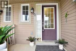 9 LYNCH Crescent | Binbrook Ontario | Slide Image Three