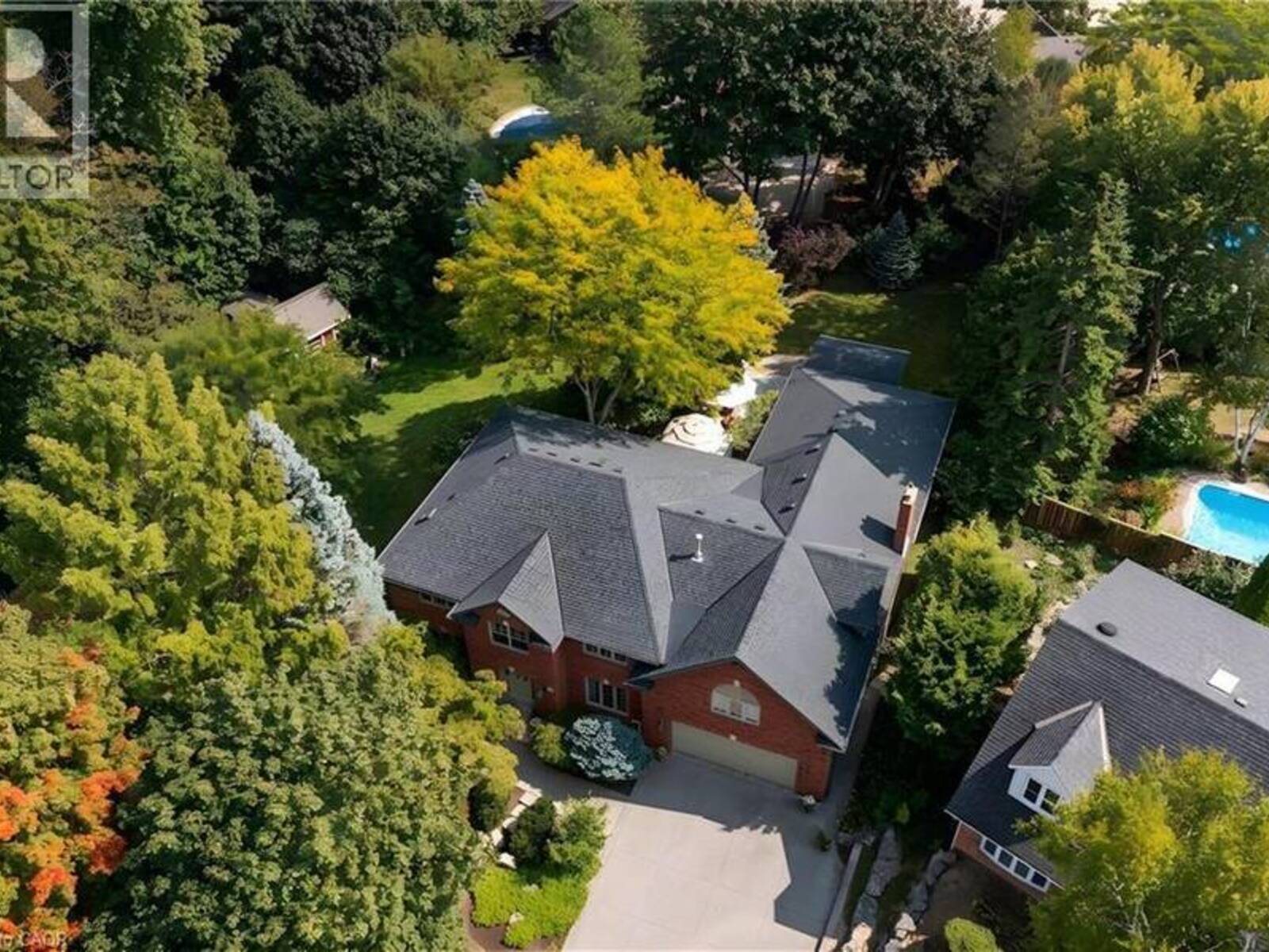 373 BROOKVIEW Court, Ancaster, Ontario L9G 4E6