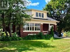 33 MAIN Street E Mapleton Ontario, N0G 1P0