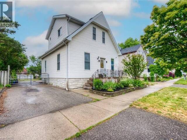 10 BRUCE Street Brantford Ontario, N3R 1E2 - Multi-family Home For Sale