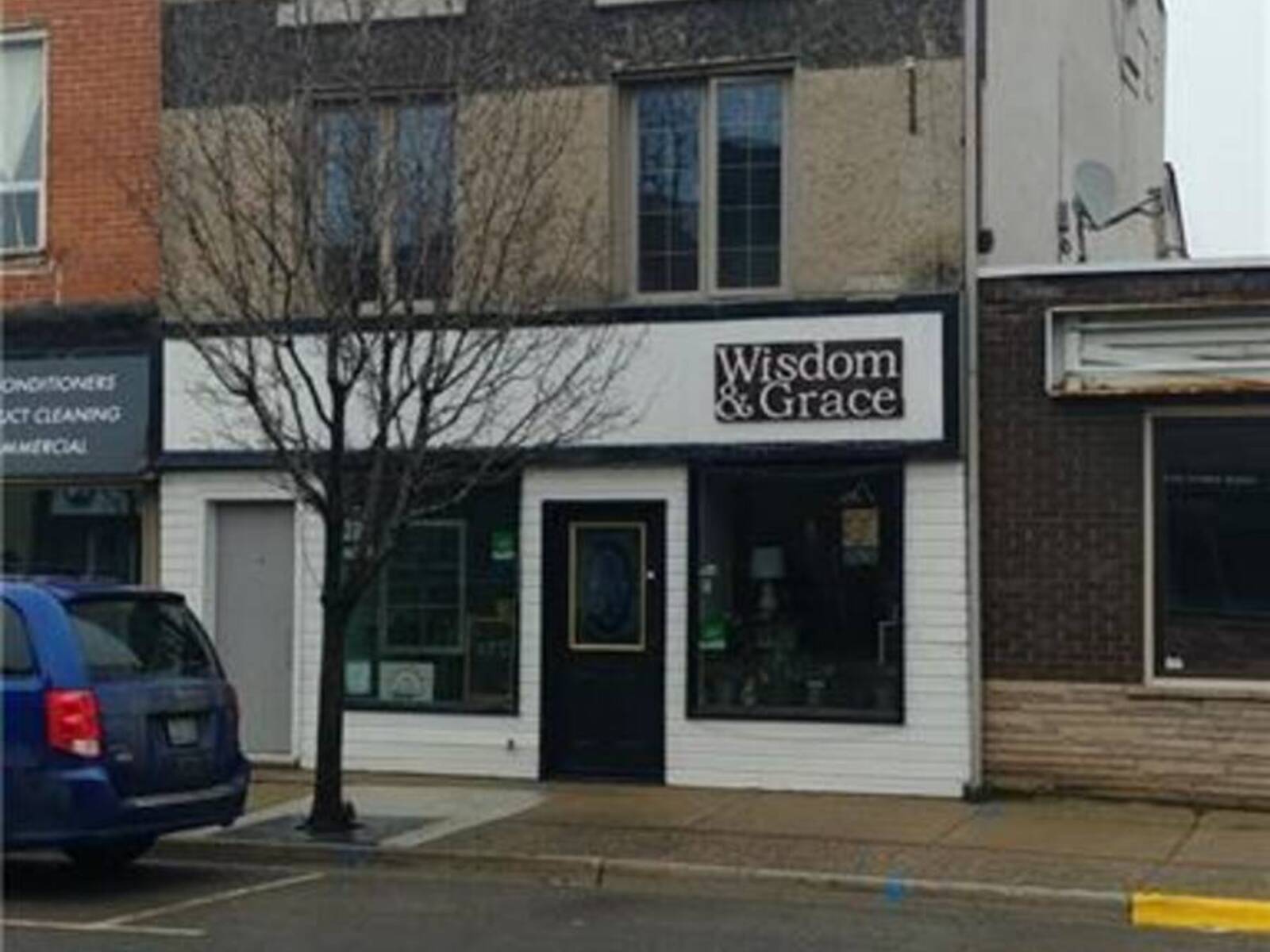 46 ARGYLE Street N, Caledonia, Ontario N3W 1B8