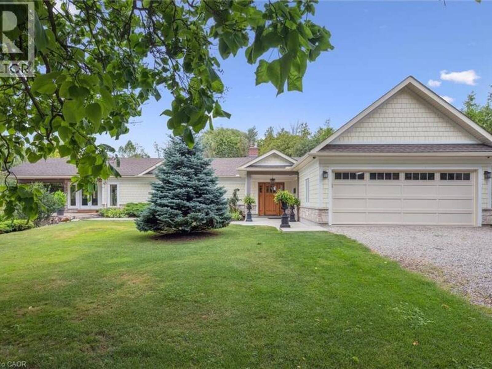 882-888 FAIRWAY Road N, Kitchener, Ontario N2A 0C2