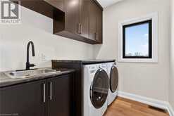 6192 CURLIN Crescent | Niagara Falls Ontario | Slide Image Eight